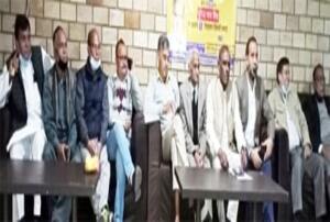 मेरठ खण्ड शिक्षक निर्वाचन क्षेत्र से एमएलसी प्रत्याशी के समर्थन में मांगे वोट