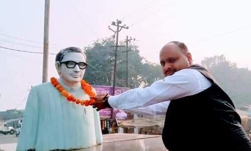 गरीबो , शोषितो ,वंचितों ,की सेवा ही सच्ची श्रद्धांजलि : विजय यादव गरीबो , शोषितो ,वंचितों ,की सेवा ही सच्ची श्रद्धांजलि : विजय यादव