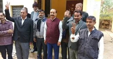 बार एसोसिएशन का वार्षिक चुनाव संपन्न, जगदंबा अध्यक्ष, सुरेश मिश्रा बने महामंत्री 7 Ba |