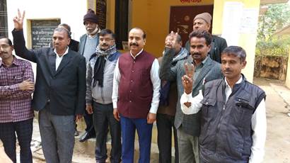 बार एसोसिएशन का वार्षिक चुनाव संपन्न, जगदंबा अध्यक्ष, सुरेश मिश्रा बने महामंत्री बार एसोसिएशन का वार्षिक चुनाव संपन्न, जगदंबा अध्यक्ष, सुरेश मिश्रा बने महामंत्री