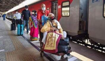 केवल रिजर्व टिकटों पर ही मिलेगी यात्रा की अनुमति? जानें रेल मंत्रालय ने इन रिपोर्टों पर क्या कहा