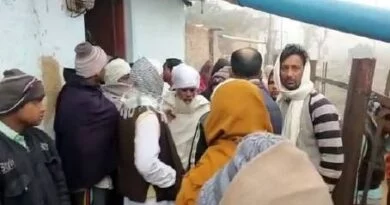 मुजफ्फरनगरः दामाद ने सास-ससुर और बहनोई पर धारदार हथियार से किया हमला, सास-ससुर की मौके पर मौत, बहनोई घायल 2 10 News News 2 |