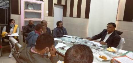 ब्लाक रामनगर : परियोजना अधिकारी ने की विकास कार्यों की समीक्षा , कमी मिलने पर कड़ी फटकार ब्लाक रामनगर : परियोजना अधिकारी ने की विकास कार्यों की समीक्षा , कमी मिलने पर कड़ी फटकार