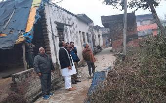 रामनगर के केसरीपुर में बिजली समस्या: चेयरमैन और अधिशासी अभियंता द्वारा भ्रमण