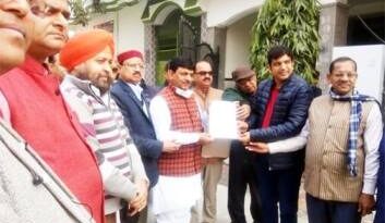 व्यापारियो की अर्थव्यवस्था कोरोना संक्रमण के कारण बिगडने पर आर्थिक राहत पैकेज की मांग की