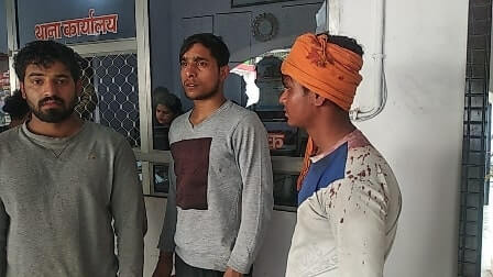 छात्रो के बीच हुए विवाद के चलते चार लोग गम्भीर रूप से घायल