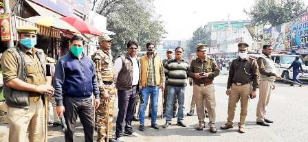 पुलिस ने रोडवेज बस स्टैंड और होटलो मे सघन चैकिंग/तलाशी अभियान चलाया पुलिस ने रोडवेज बस स्टैंड और होटलो मे सघन चैकिंग/तलाशी अभियान चलाया