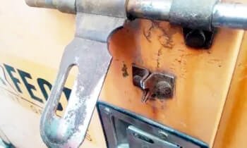 Bulandshahr News: एसडीओ कार्यालय में कामकाज बंद, अधिकारियों के न पहुँचने से बढ़ रहा रोष Bulandshahr News: एसडीओ कार्यालय में कामकाज बंद, अधिकारियों के न पहुँचने से बढ़ रहा रोष