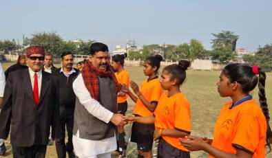 बालिका हाकी टूर्नामेंट सम्पन्न: अंतरराष्ट्रीय इकाना स्टेडियम लोगों के लिए स्वाभिमान की बात- अरविन्द गोप