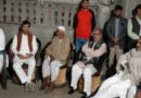 जानें क्या हुआ जब मुजफ्फरनगर में खाप चौधरी से मिलने पहुंची संजीव बालियान सहित भाजपा की ये बडी हस्तियां