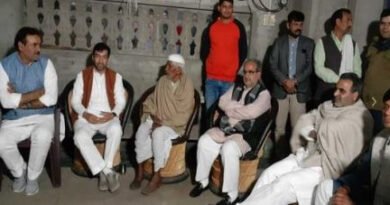 जानें क्या हुआ जब मुजफ्फरनगर में खाप चौधरी से मिलने पहुंची संजीव बालियान सहित भाजपा की ये बडी हस्तियां