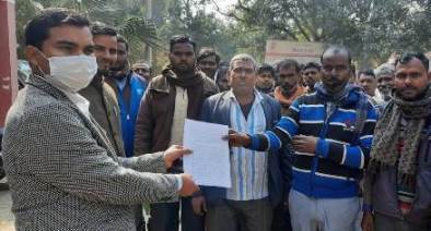 करमुल्लापुर में पंचायत भवन निर्माण: दर्जनों ग्रामीणों ने तहसीलदार रामगर को ज्ञापन दिया करमुल्लापुर में पंचायत भवन निर्माण: दर्जनों ग्रामीणों ने तहसीलदार रामगर को ज्ञापन दिया