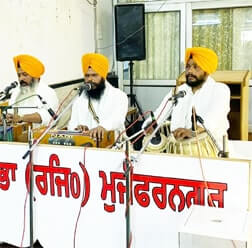 खालसा साजना दिवस-बैसाखी का त्यौहार श्री गुरू सिंह सभा गांधी कालोनी पर बडी धूमधाम व उल्लास के साथ मनाया गया खालसा साजना दिवस-बैसाखी का त्यौहार श्री गुरू सिंह सभा गांधी कालोनी पर बडी धूमधाम व उल्लास के साथ मनाया गया