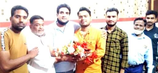 समाचार 8 17 Min |