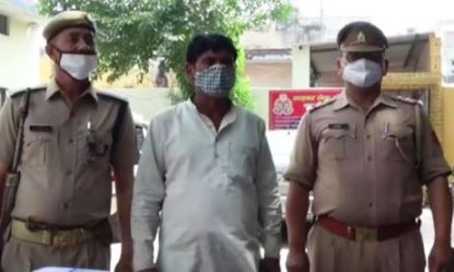 शामली : अवैध तमंचा फैक्ट्री का भंडाफोड़, फैक्ट्री संचालक महबूब भी गिरफ्तार शामली : अवैध तमंचा फैक्ट्री का भंडाफोड़, फैक्ट्री संचालक महबूब भी गिरफ्तार