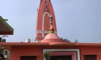 दूधली का प्राचीन दुर्गा मंदिर  आस्था का केंद्र, महापुरुषों के चित्र लगाकर सामाजिक समरसता का संदेश