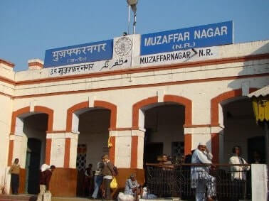 प्रशासन की बड़ी लापरवाही : स्टेशन पर यात्रियों की नहीं हो रही थर्मल स्क्रेनिंग