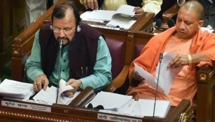 प्रदेश सरकार बेड्स की संख्या बढ़ाने पर निरंतर कार्य कर रही है: सुरेश कुमार खन्ना