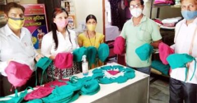 अखिल भारतीय विश्वकर्मा युवा शक्ति दल ट्रस्ट परिवार द्वारा  मास्क व टोपी तैयार करायी
