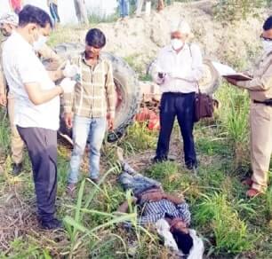 सडक हादसे में ट्रैक्टर चालक की दर्दनाक मौत… सडक हादसे में ट्रैक्टर चालक की दर्दनाक मौत…