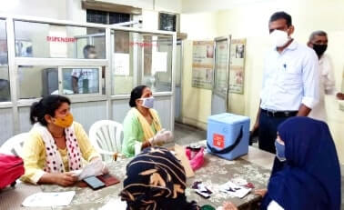 एडीएम ने टीकाकरण केंद्रों का निरीक्षण किया… एडीएम ने टीकाकरण केंद्रों का निरीक्षण किया…