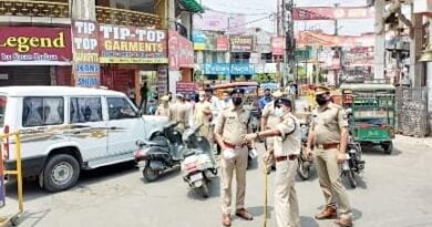 जरूरी सामान खरीदने पर छूट, नहीं हो रहा गाइडलाइन का पालन….