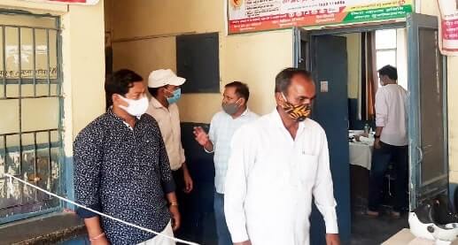जिला पंचायत सदस्य ने प्राथमिक स्वास्थ्य केंद्र रोहाना का निरीक्षण किया