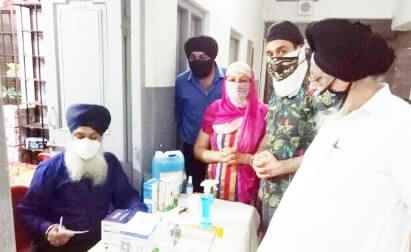 गांधी कॉलोनी गुरुद्वारे में एक विशाल कैंप का आयोजन गांधी कॉलोनी गुरुद्वारे में एक विशाल कैंप का आयोजन