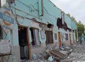 110 किमी/घंटे की रफ्तार से गुजरी ट्रेन तो भरभराकर गिर गया चांदनी रेलवे स्टेशन, मात्र 14 साल पहले बना है