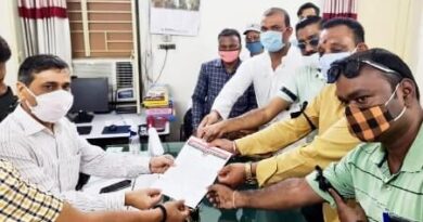 जीएसटी विभाग रामप्रकाश पाण्डेय मुजफ्फरनगर को एक ज्ञापन दिया