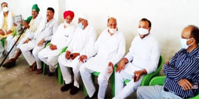 राष्ट्रीय लोकदल के कुनबे में हो रही है लगातार बढ़ोतरी, आज भी दर्जनों नेता हुए शामिल राष्ट्रीय लोकदल के कुनबे में हो रही है लगातार बढ़ोतरी, आज भी दर्जनों नेता हुए शामिल