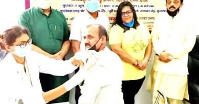 रोटरी क्लब और इंडियन इंडस्ट्रीज एसोसिएशन ने वैक्सीनेशन कैंप का आयोजन किया