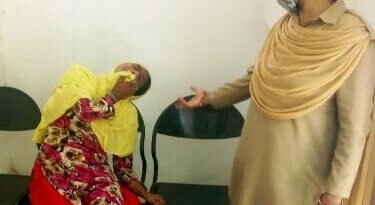 ससुराल वालो पर प्रताडित करने के आरोप-जिलाधिकारी से मदद की गुहार