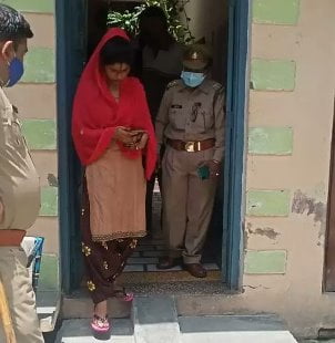 खतौली में लव जिहाद: अंजली से अंजुम खान बनी झांसी की युवती को हिंदू संगठनों ने कराया मुक्त