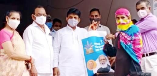 पात्रों को मुफ्त खाद्यान्न के साथ ही अब बैग भी दिया जाएगा