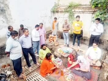 रेलवे स्टेशन परिसर में मंदिर की नई आधारशिला की शुरुआत: महादेव मंदिर का भूमि पूजन