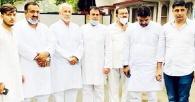 जिला पंचायत सदस्य के आवास पर हमला प्रकरण में कार्रवाई न होने पर वरिष्ठ रालोद नेता एसएसपी से मिले