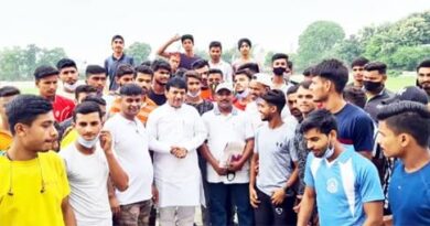 ओलंपियन सम्मान समारोह में राज्यमंत्री कपिल देव ने खिलाडियों से की मुलाकात