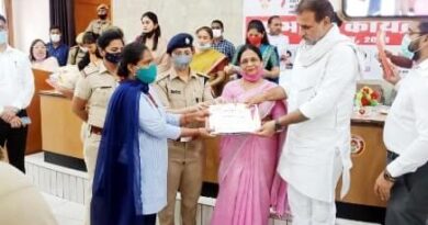 महिला शक्ति को प्रमाण पत्र देकर सम्मानित किया