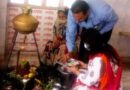 शिवरात्रि के पर्व पर भगवान शंकर का गंगाजल से जलाभिषेक किया