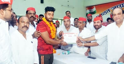 Muzaffarnagar News: खिलाड़ी घेरा कार्यक्रम – समाजवादी पार्टी खिलाड़ियों को सम्मान देने की पक्षधर- प्रमोद त्यागी Muzaffarnagar News: खिलाड़ी घेरा कार्यक्रम – समाजवादी पार्टी खिलाड़ियों को सम्मान देने की पक्षधर- प्रमोद त्यागी