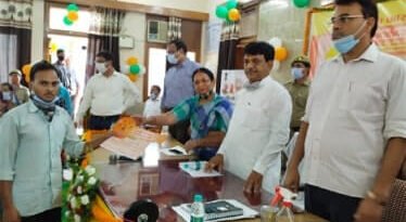 Muzaffarnagar: प्रधानमंत्री स्वनिधि योजना के लाभार्थियों से संवाद कार्यक्रम का आयोजन