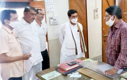 Muzaffarnagar News: जिला पंचायत अध्यक्ष ने जिला पंचायत कार्यालय का निरीक्षण किया