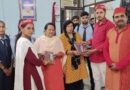 Muzaffarnagar News: छात्रों के बीच में जाकर गोष्टी करने का कार्यक्रम: डायरी व पेन देकर सम्मानित किया