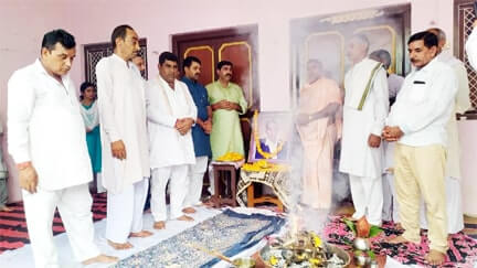 Muzaffarnagar News: दंगो में मारे गये लोगों की दी श्रद्धाजलि दी Muzaffarnagar News: दंगो में मारे गये लोगों की दी श्रद्धाजलि दी