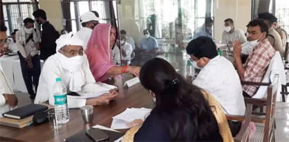 Khatauli में आयोजित तहसील दिवस, डीएम ने अधिकारियों को कडे निर्देश दिए