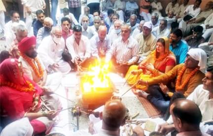 Muzaffarnagar News: विश्वकर्मा जयंती बड़ी धूमधाम से मनाई, तमाम कल कारखानों में विशेष पूजा के आयोजन Muzaffarnagar News: विश्वकर्मा जयंती बड़ी धूमधाम से मनाई, तमाम कल कारखानों में विशेष पूजा के आयोजन