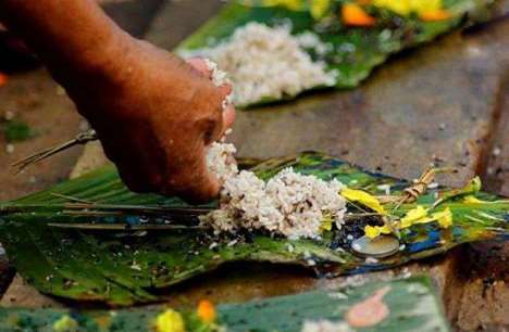 Panchbali Bhog In Pitru Paksha : पितृपक्ष में क्यों जरूरी है पंचबली भोग? Panchbali Bhog In Pitru Paksha : पितृपक्ष में क्यों जरूरी है पंचबली भोग?