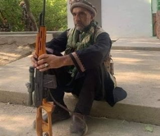 Afganistan: पूर्व उपराष्ट्रपति अमरुल्लाह सालेह के बड़े भाई रोहुल्लाह सालेह की हत्या Afganistan: पूर्व उपराष्ट्रपति अमरुल्लाह सालेह के बड़े भाई रोहुल्लाह सालेह की हत्या