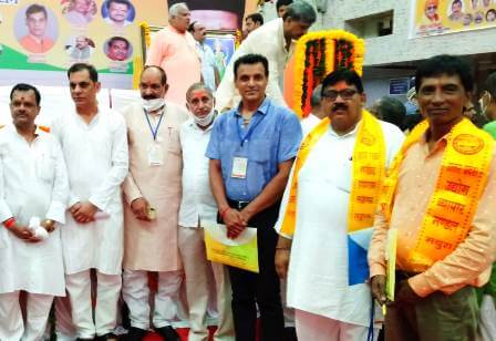 Mathura News: उत्तर प्रदेश उद्योग व्यापार मंडल का त्रिवार्षिक चुनाव एवं अधिवेशन आयोजित